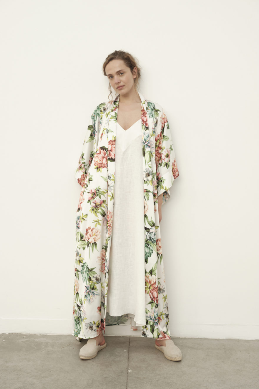 Kimono novia online oysho